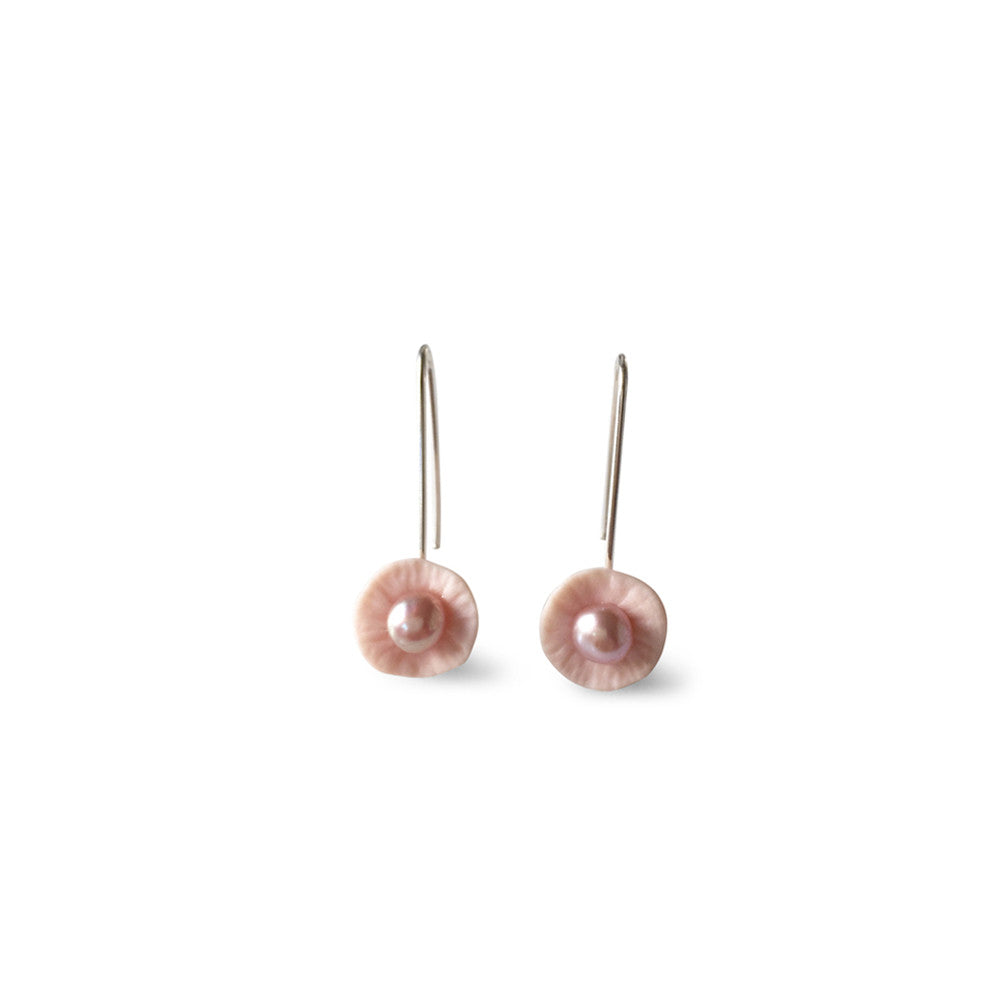 Drop Earrings pearl  /  Pale pink